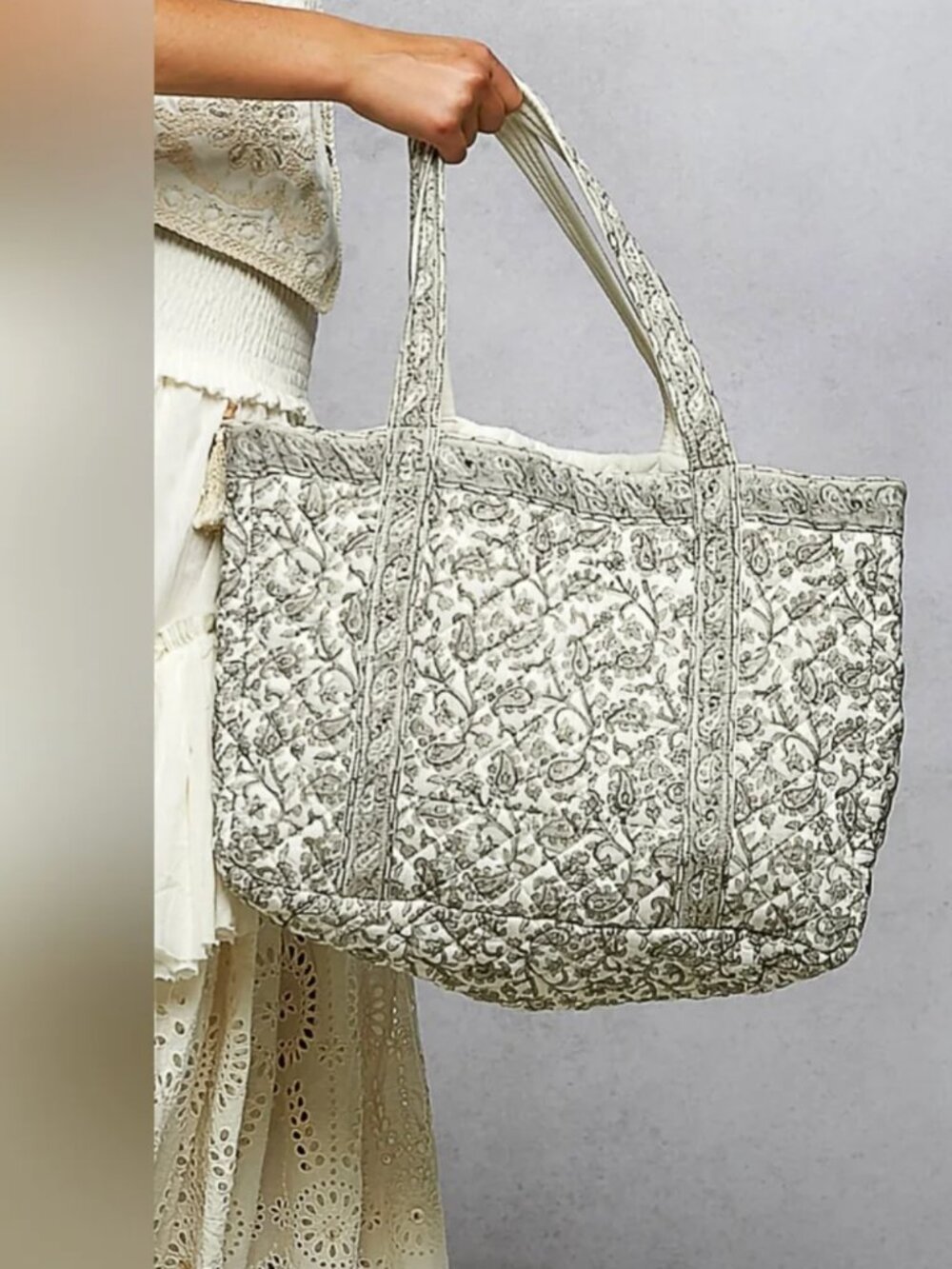 NEW! POL Meadow Whisper Floral Quilted Tote